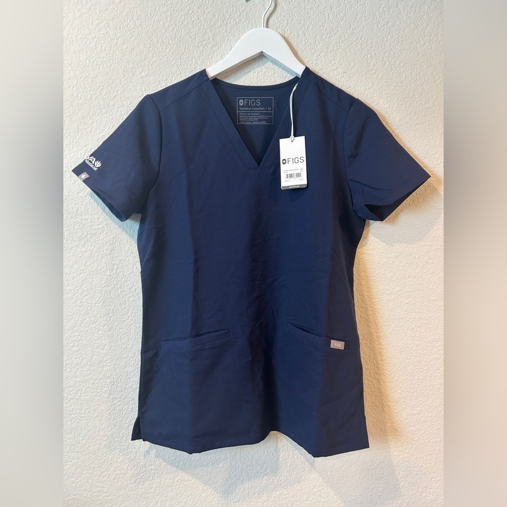 Figs Women’s Navy Casma Three-Pocket Scrub Top - Aya Embroidered- XS